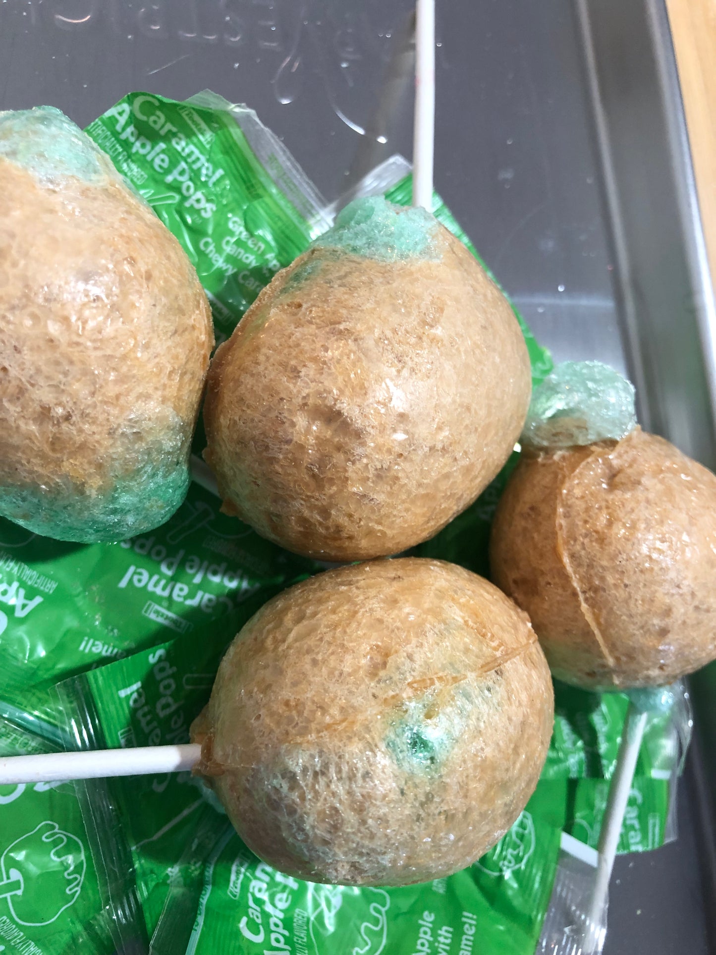 Caramel Apple Lollipops